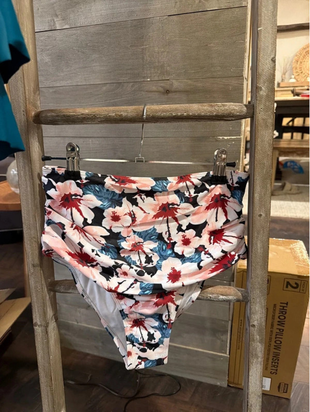 Tankini - Picture 2 of 3